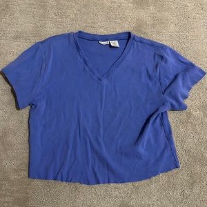 cropped v neck